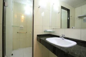 Hotel Confiance Prime Batel - Baño