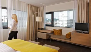H+ Hotel Salzburg - Vue de la chambre