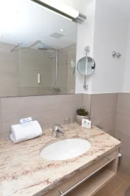 Best Western Queens Hotel Pforzheim-Niefern - Casa de banho