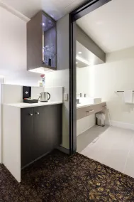 Calamvale Hotel Suites and Conference Centre - Habitación