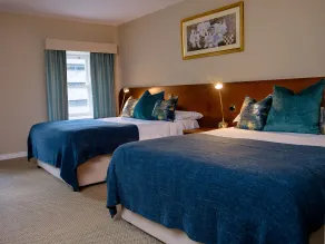 Charlemont Arms Hotel - Room