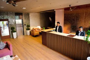 Hillside Hotel - Rezeption