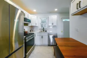3 Mi to Old Town: Home w/ Private Deck, Yard! - Innvendig