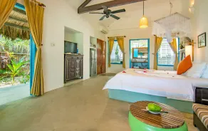 Ocean House An Bang - Room