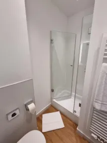 my MINGA Airport serviced Apartments - Badezimmer