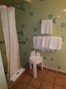 Simmons Motel and Suites - Salle de bain