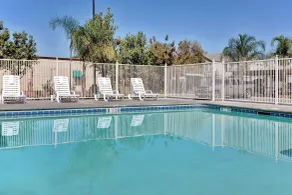 Holiday Inn Express Delano Highway 99 by IHG - Pool