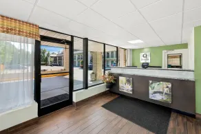 Quality Inn Raeford - Lobby