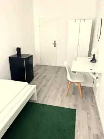 D10 I shared bathrooms&kitchen - Room