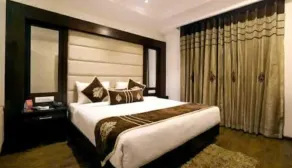 HOTEL PITRASHISH PRIDE IGI Intl AIRPORT DELHI - Room
