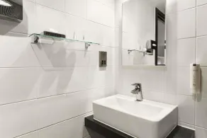 Ramada Oxford - Bathroom