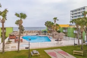 The Plaza at North Beach Corpus Christi - Piscina