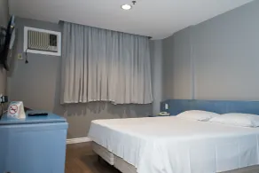 Master Express Alberto Bins - 200 metros do Hospital Santa Casa - Room