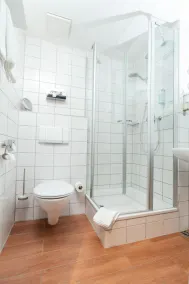 Best Western Hotel Nürnberg am Hauptbahnhof - Bathroom