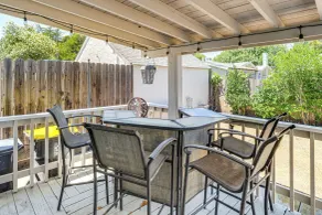 Miracle Mile Stay: Classic Stockton Home w/ Yard! - Innvendig
