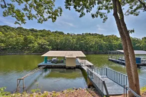 2 Mi to Margaritaville: Lake of the Ozarks Home! - Interior