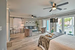 Couple’s Retreat w/ Balcony in Surfside Beach! - Interior