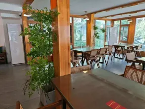 Tiger Leaping Half Way Guest House - Restaurant