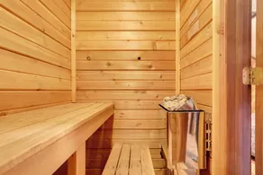 'buckhorn' - Slopeside Iron River Cabin w/ Sauna - Interiör