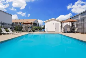Days Inn by Wyndham Demopolis - Pool