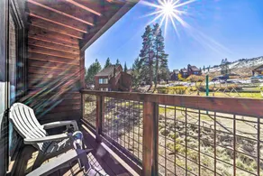 Walk to Ski Resort: Tahoe Donner Studio w/ Balcony - Parte interna