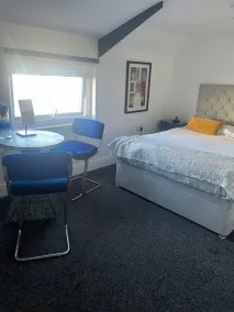 Liverpool Waterfront Stay, excellent location , parking available - Rum