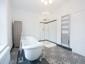 Queen Ann's Close - Baño