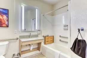 Candlewood Suites New Bern by IHG - Bathroom