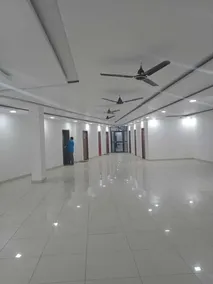 Hotel Surya Inn - Entrada (vista interna)