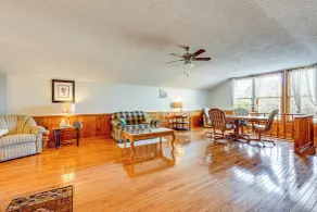 Cozy Barn Apt w/ 5-acre Pond in South Georgia! - Innvendig