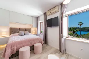 Sunshine Place - Room