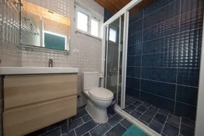 Little Ryukyu Hermit Crab Homestay - Bathroom