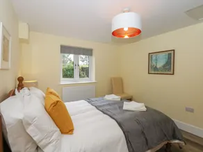 Tawny's Roost - Room