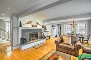 Belmont Home w/ Mtn View, 9 Mi to Gunstock Resort - Intérieur