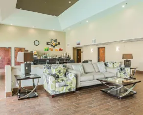 Quality Inn & Suites North Montgomery - Lobby