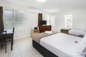 Sunshine Beach Resort - Room