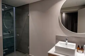 Plett Quarter Hotel - Lion Roars Hotels & Lodges - Bathroom