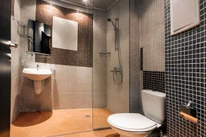 Anthony Complex - Bathroom