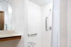 Days Inn by Wyndham St Cloud - Salle de bain