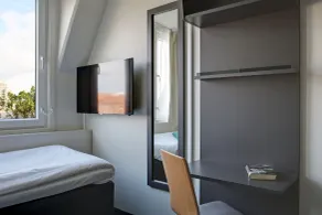 Moment Hotels - Room