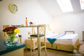 Metro Hotel Apartments - Room