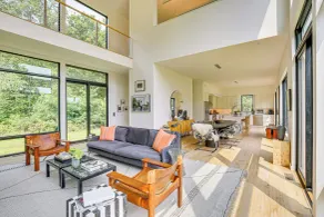 Hudson Valley Summer Escape w/ Pool & Fire Pit - Innvendig