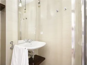 Limehome Granada Calle Santa Ana - Salle de bain