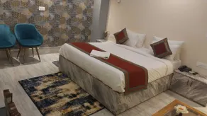 Hotel Sarnath International  - Zimmer