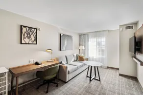 Staybridge Suites North Brunswick by IHG - Rom