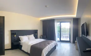 The Reference Club Restaurant & Accommodation - Room