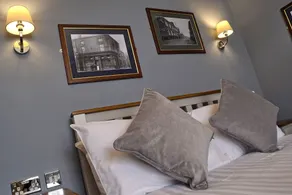 The Seven Stars - Room