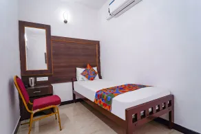 Fabhotel Aranmanai - Chambre