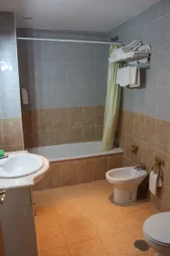 Apartamentos Los Gemelos - Salle de bain