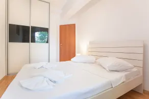 Urban Hostel & Apartments - Room